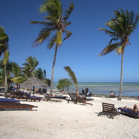 Jumbo Watamu Hotel Exterior photo