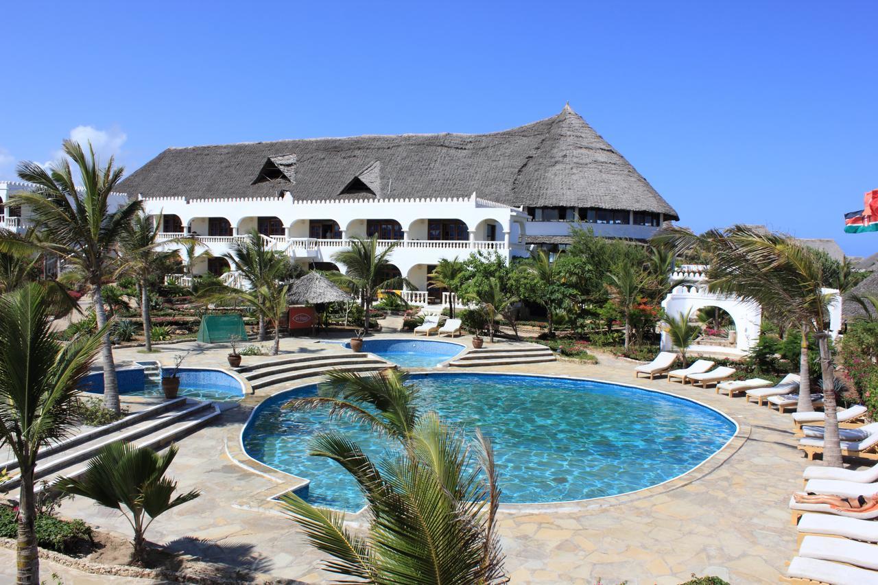 Jumbo Watamu Hotel Exterior photo