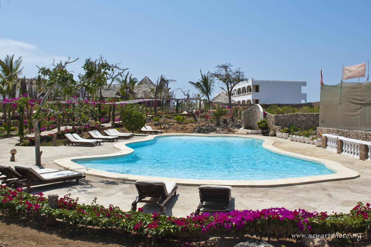 Jumbo Watamu Hotel Exterior photo