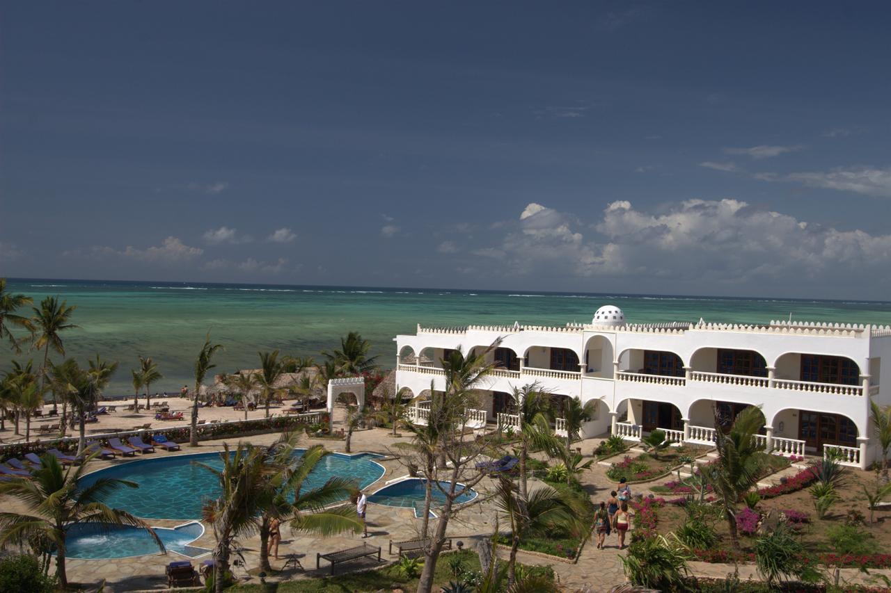 Jumbo Watamu Hotel Exterior photo