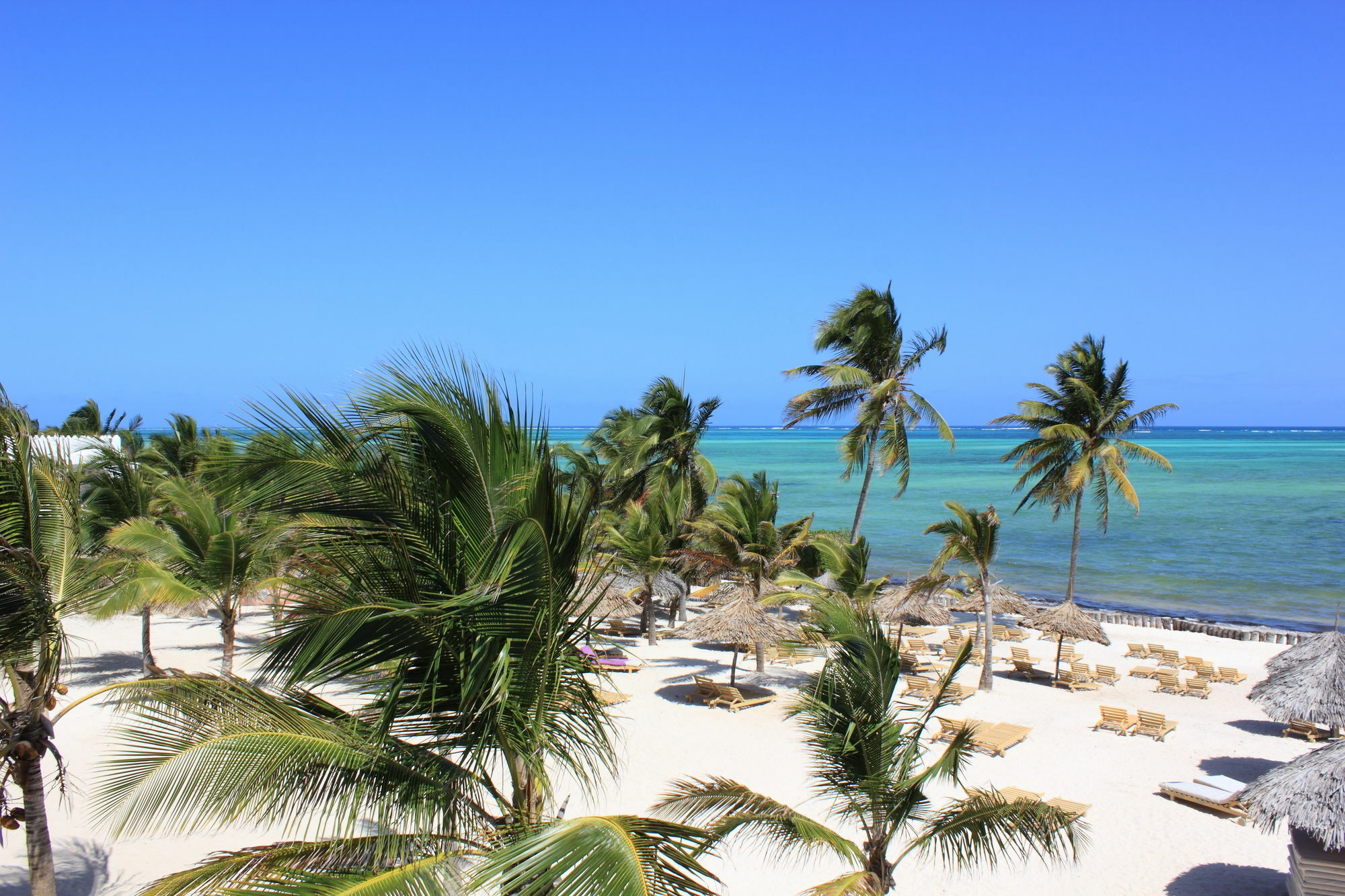 Jumbo Watamu Hotel Exterior photo