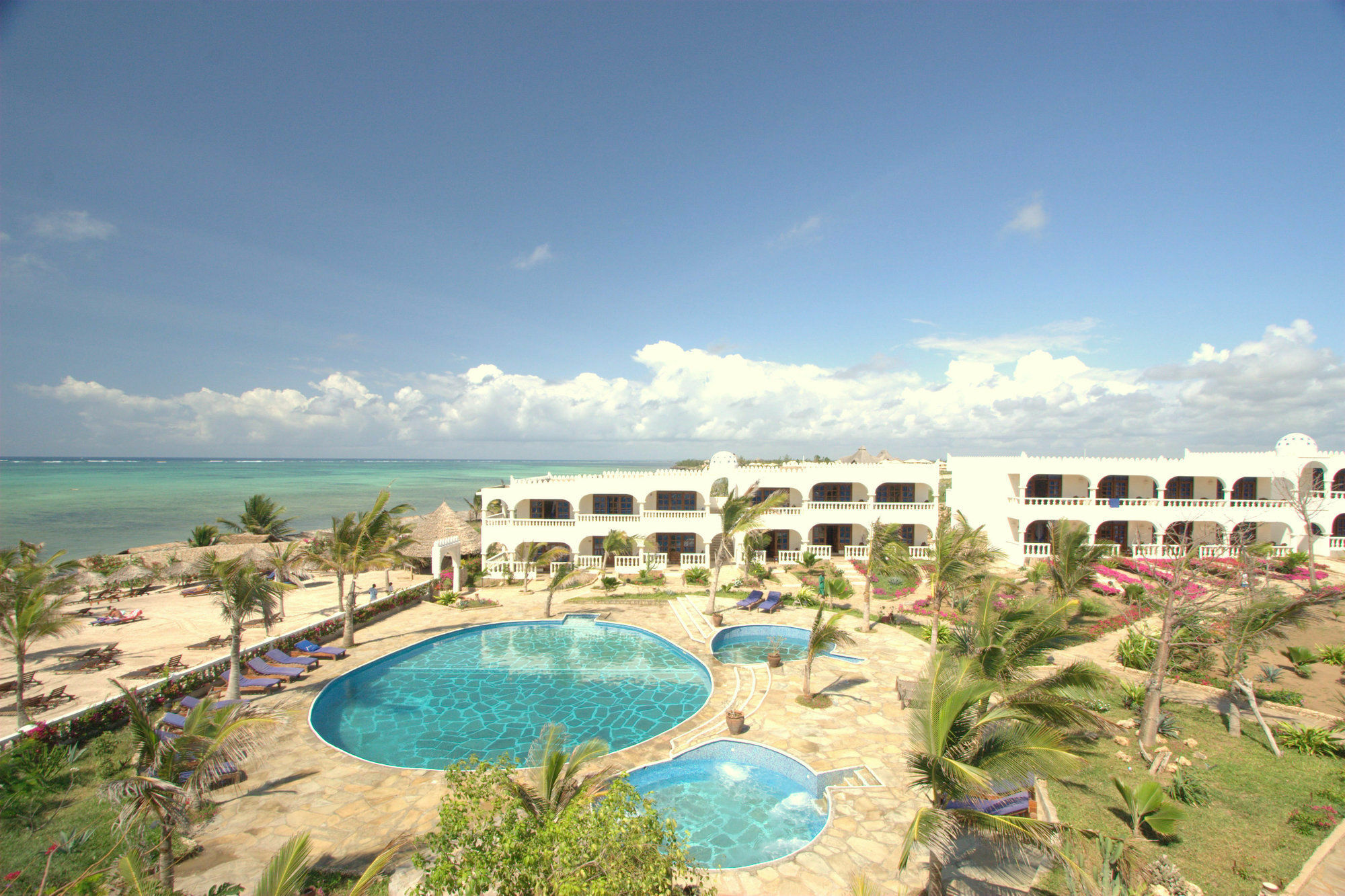 Jumbo Watamu Hotel Exterior photo