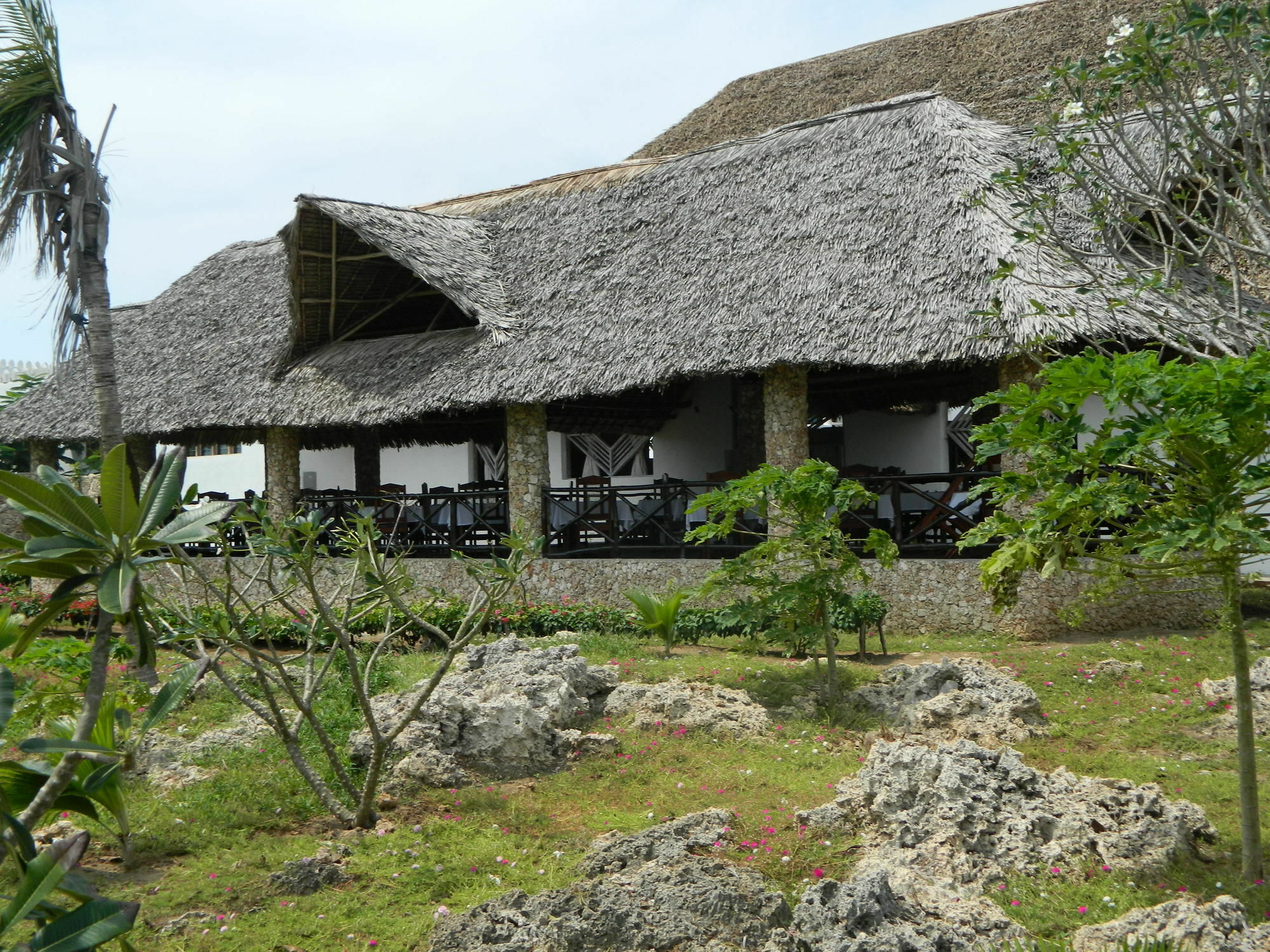 Jumbo Watamu Hotel Exterior photo