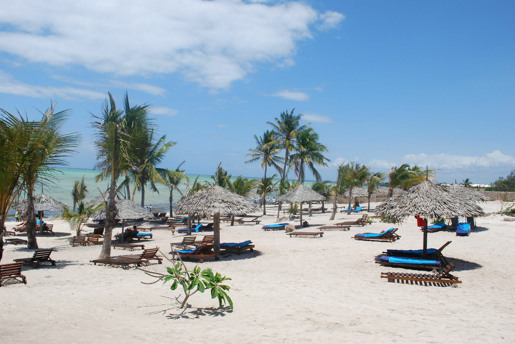 Jumbo Watamu Hotel Exterior photo